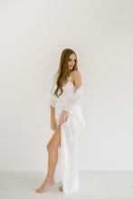 Load image into Gallery viewer, Florabelle Robe