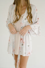 Load image into Gallery viewer, Fleurine Robe
