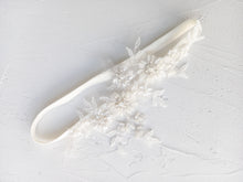 Load image into Gallery viewer, Aurore Garter Silver