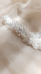 The Aveline Garter