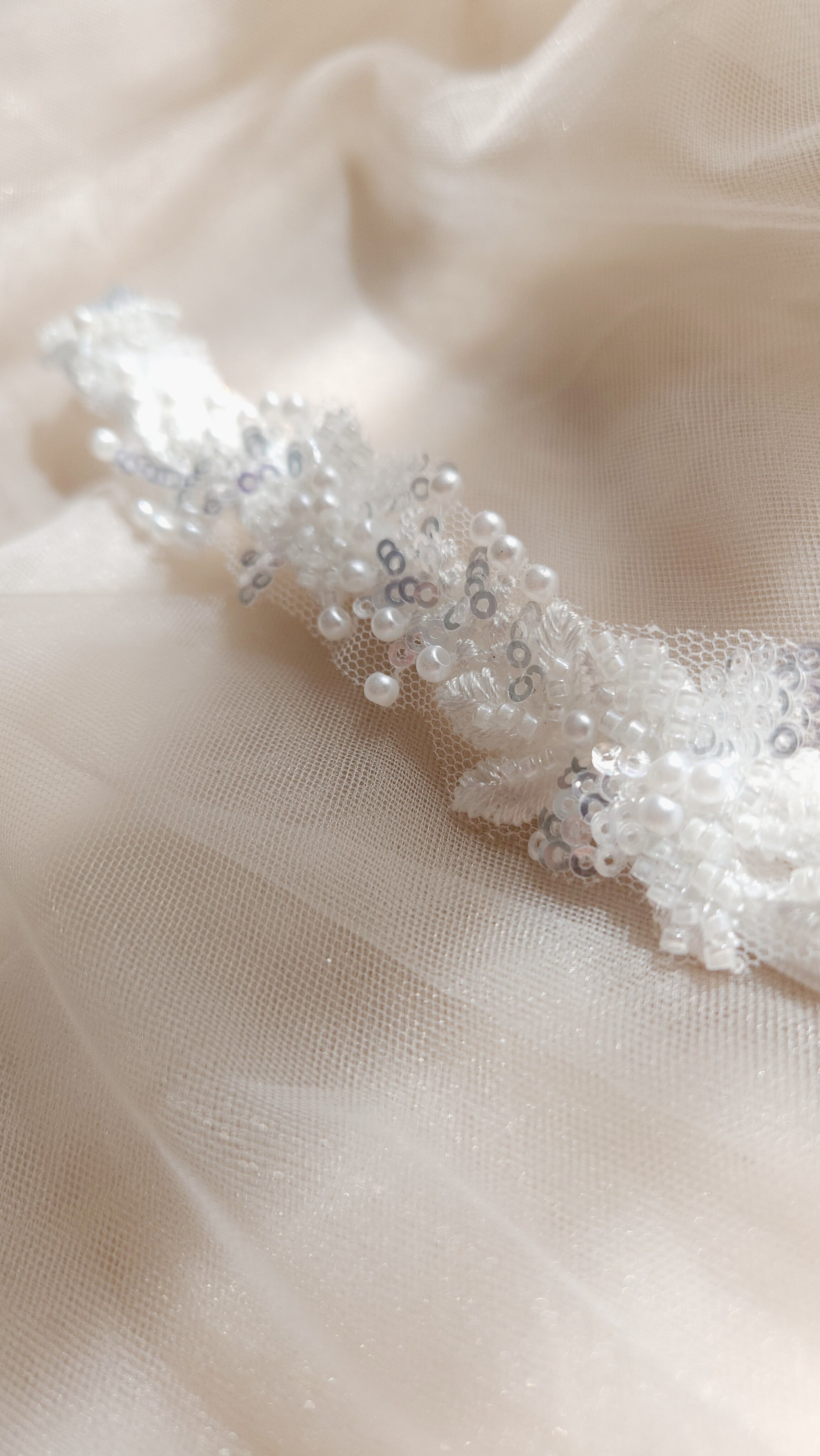 The Aveline Garter